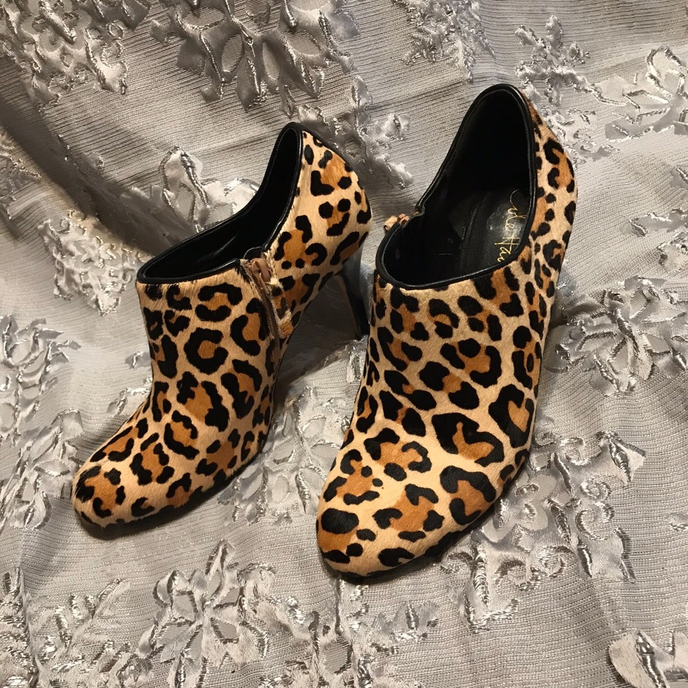 Cole Haan Leopard Pattern Dyed Calf Hair, Size 7.5